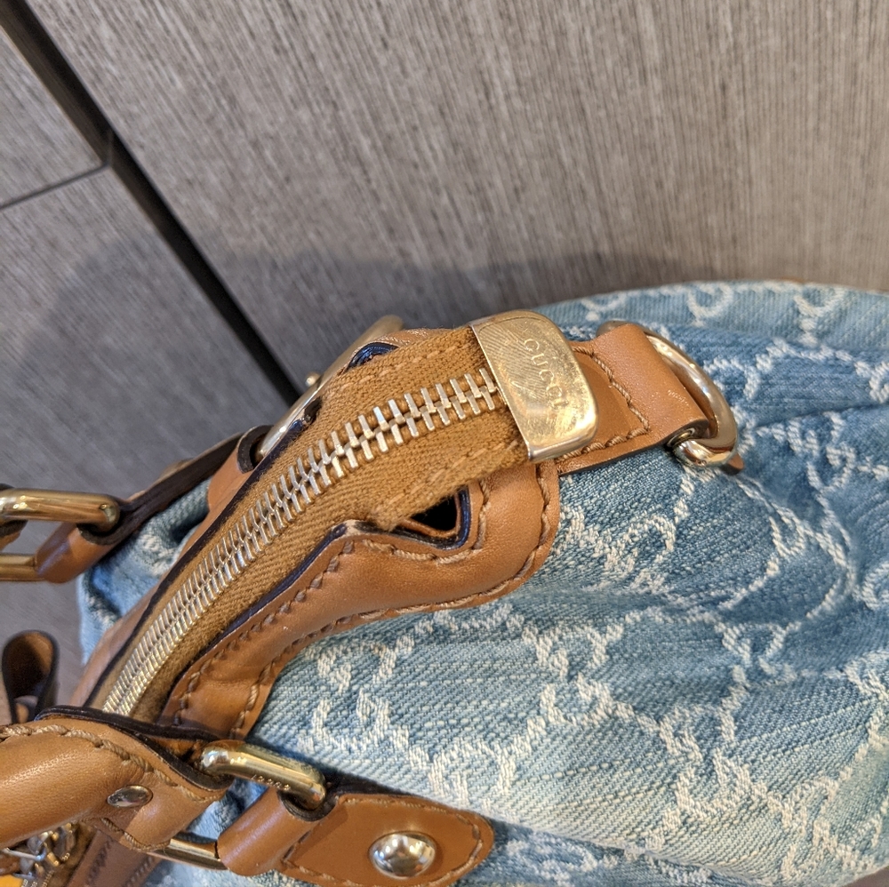 Gucci: Denim Sukey Monogram GG Logo Keychain Shoulder Bag - Picture 12 of 17